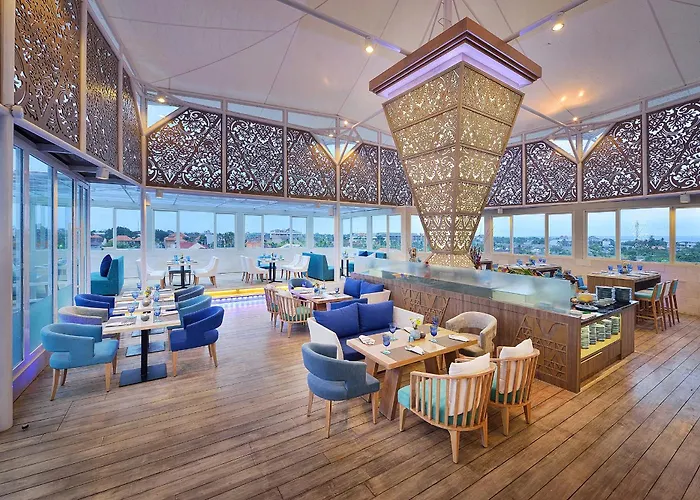 De Vins Sky Hotel 4*